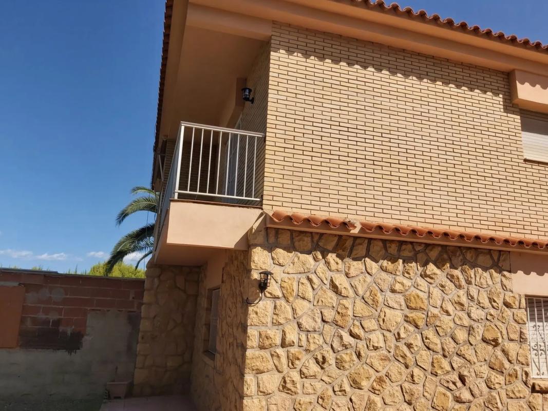 Properties for sale and rent in Spain photo 2