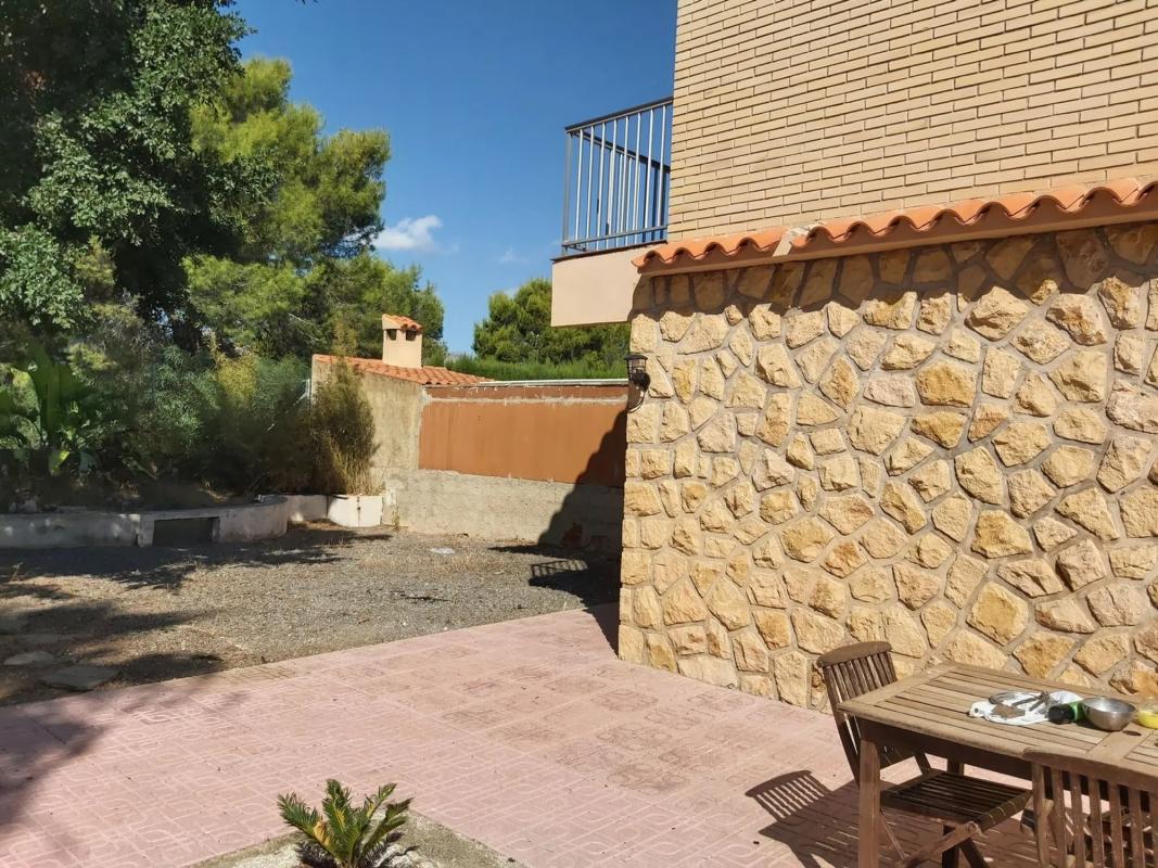 Properties for sale and rent in Spain photo 4