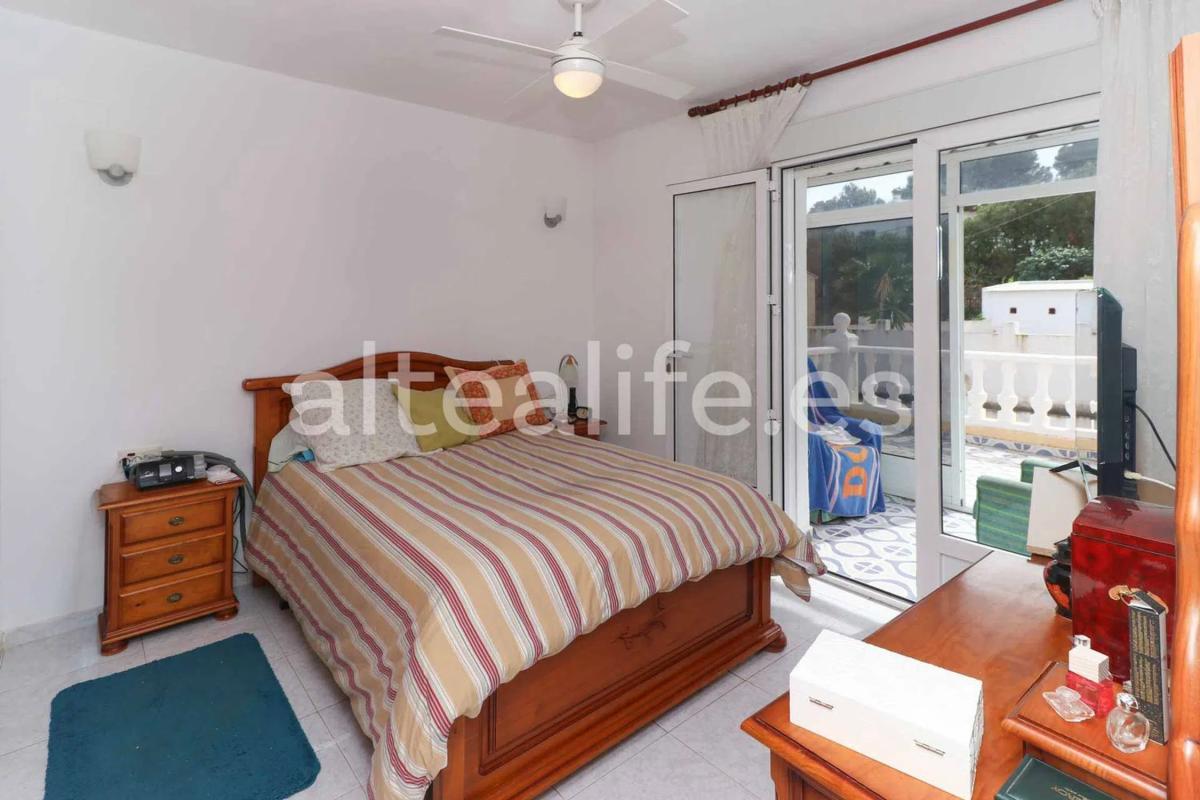 Properties for sale and rent in Spain photo 3