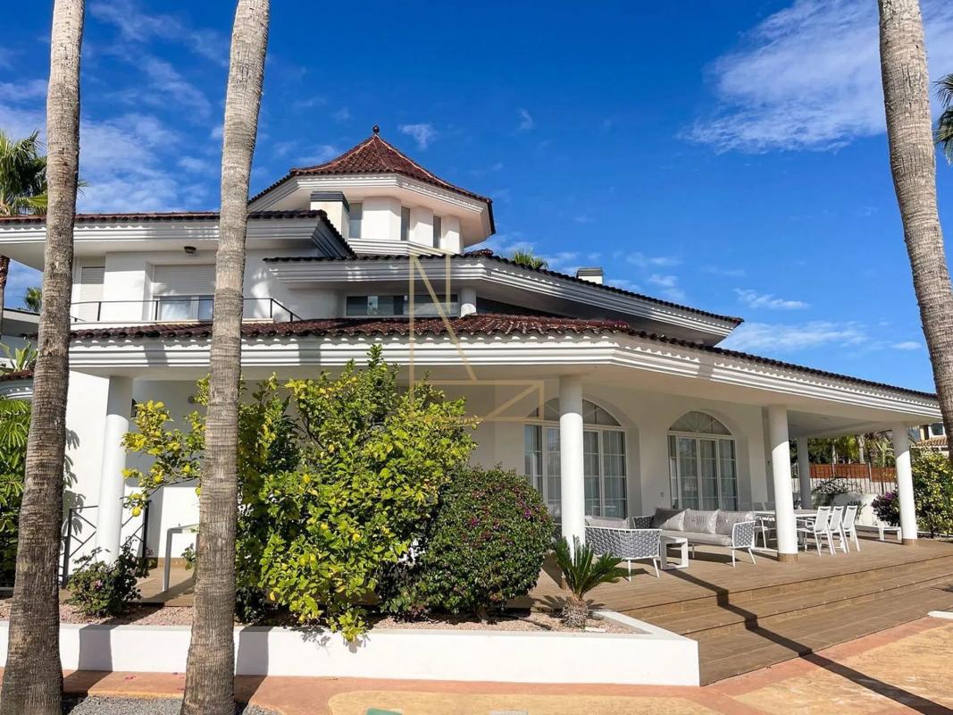 Properties for sale and rent in Spain photo 2