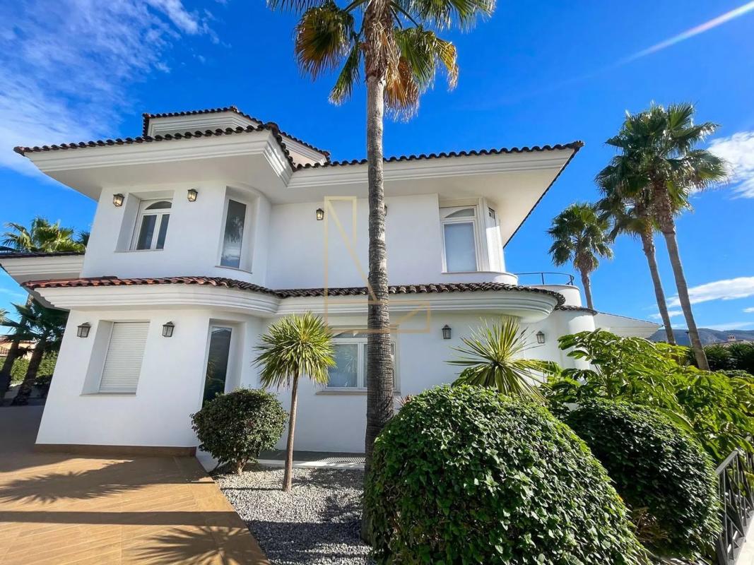 Properties for sale and rent in Spain photo 3