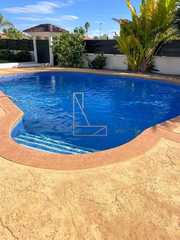 Properties for sale and rent in Spain photo 4
