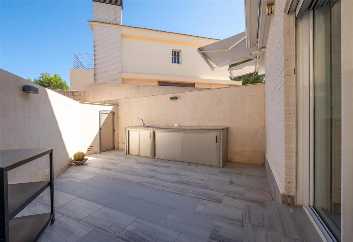 Sale of independent chalet in Colonia Escandinavia-Cautivador, Alfaz del Pi
photo 4