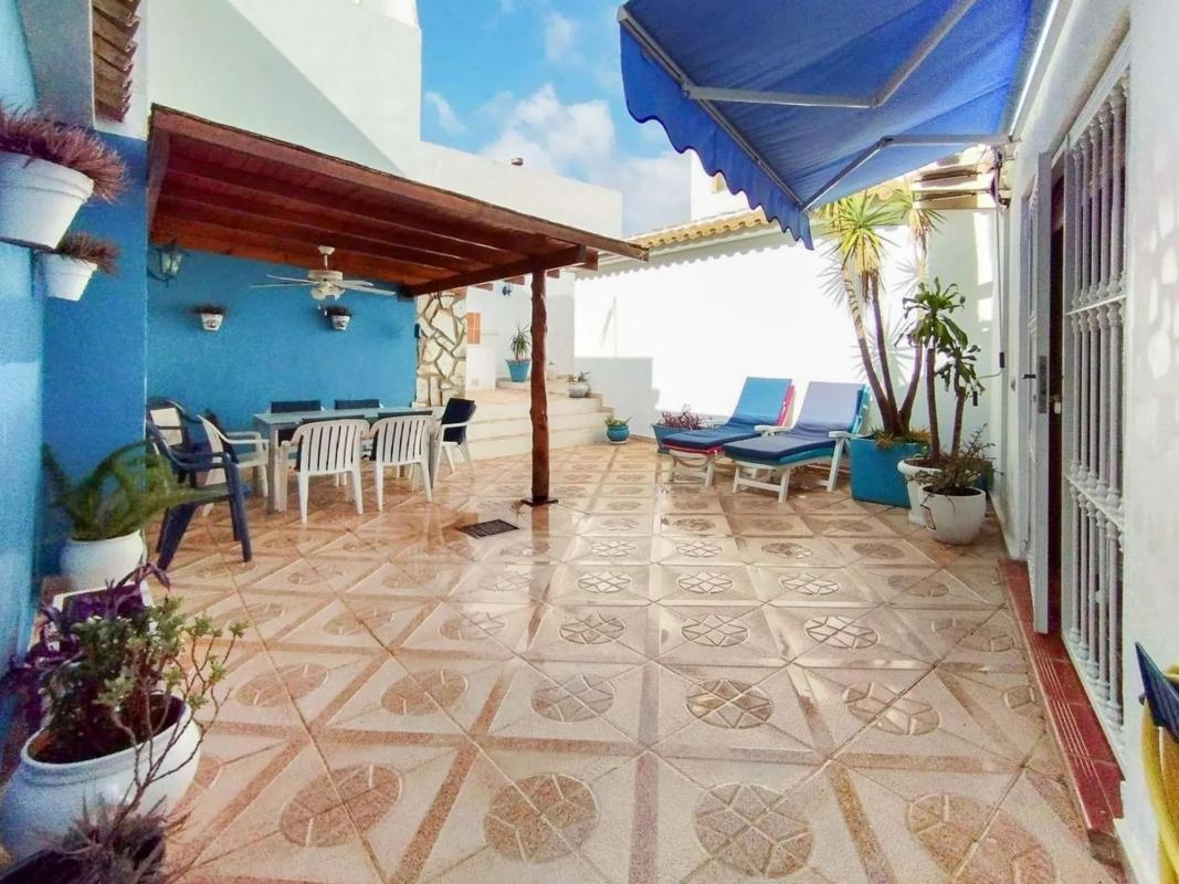 Properties for sale and rent in Spain photo 1