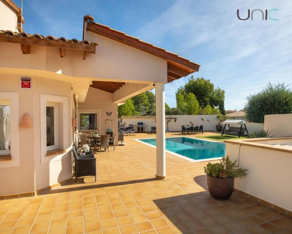 Properties for sale and rent in Spain photo 3
