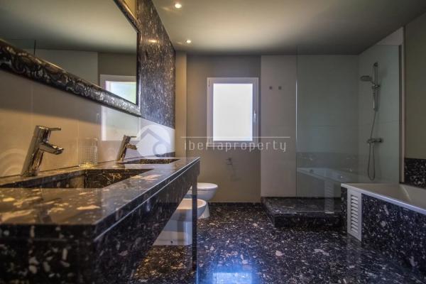 Chalet pareado en calle els Arcs photo 1