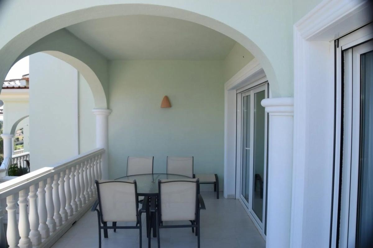Sale of apartment in Benissa pueblo, Benissa
photo 2