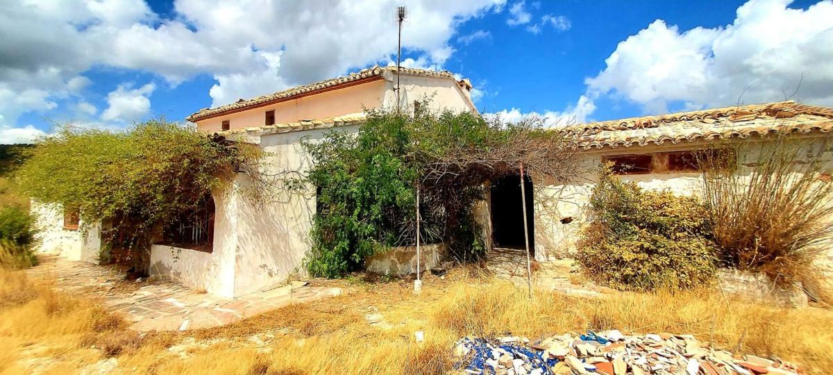 Propiedades en venta y alquiler en España photo 1