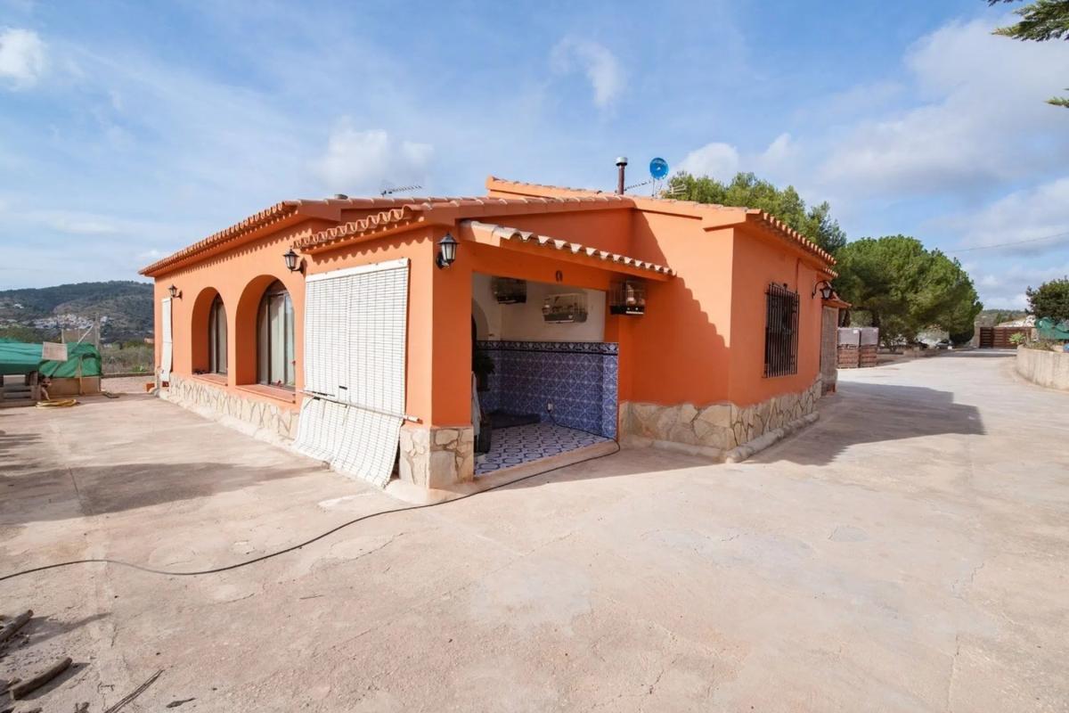Sale of independent chalet in Benissa pueblo, Benissa
photo 4