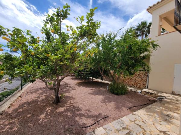 Chalet independiente en venta en Cala Advocat - Baladrar, Benissa
photo 1