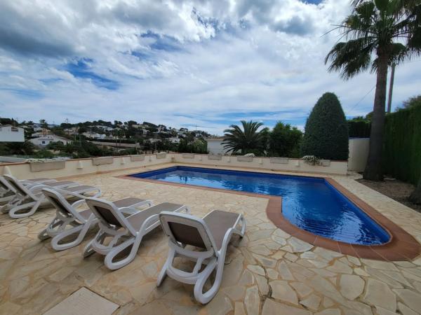 Chalet independiente en venta en Cala Advocat - Baladrar, Benissa
thumbnail 2