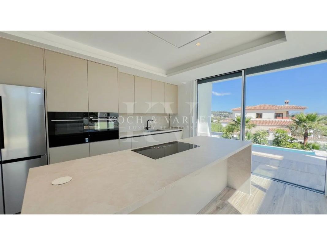 Properties for sale and rent in Spain photo 5