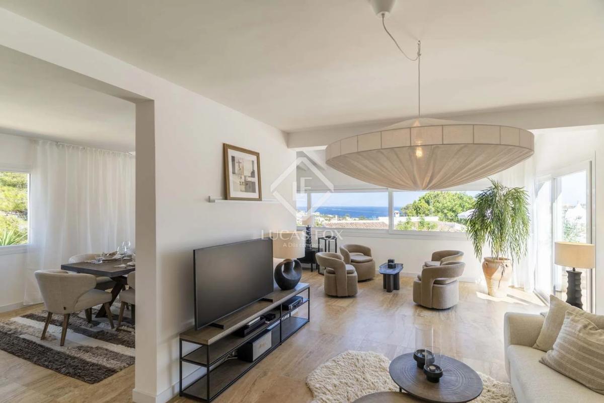 Properties for sale and rent in Spain photo 2