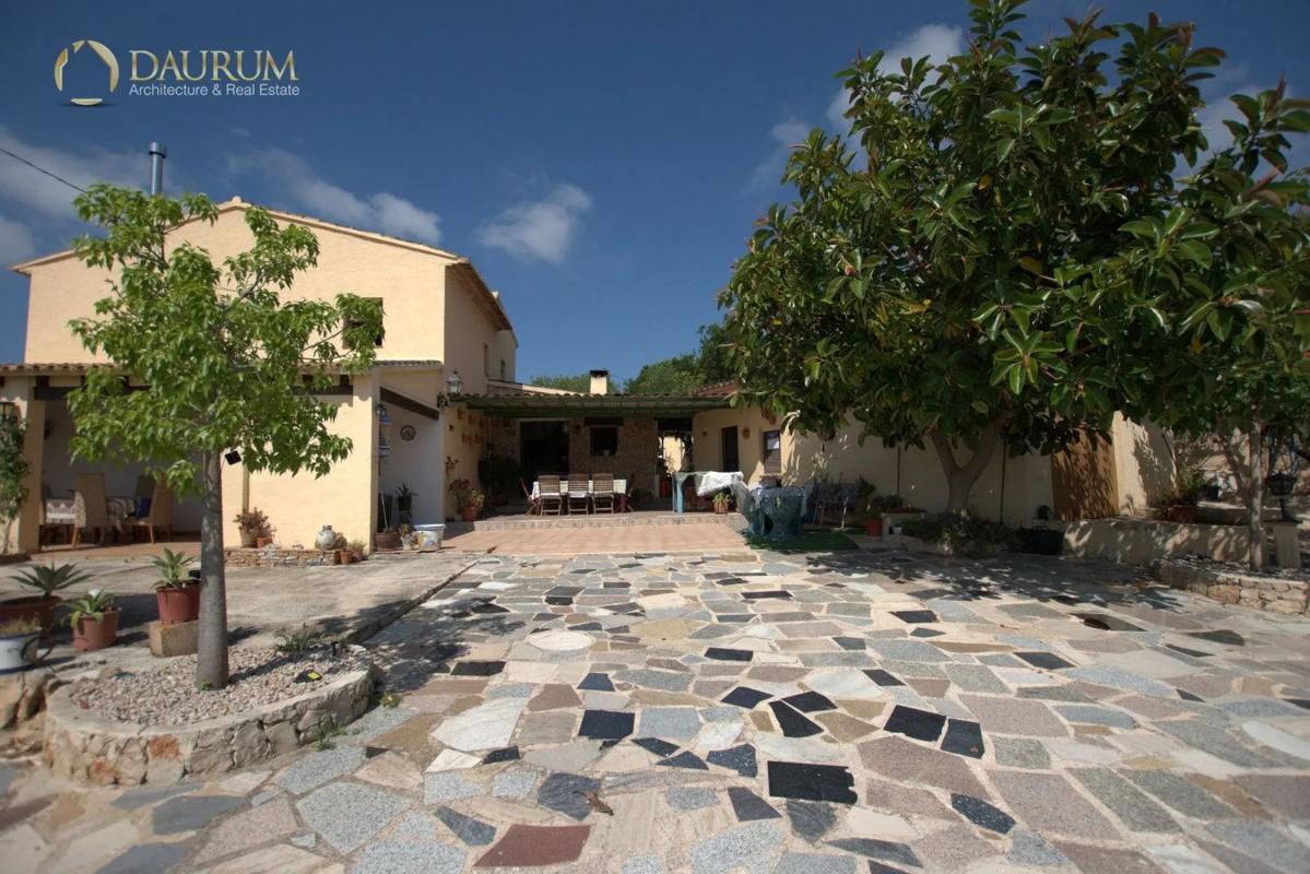 Properties for sale and rent in Spain photo 1