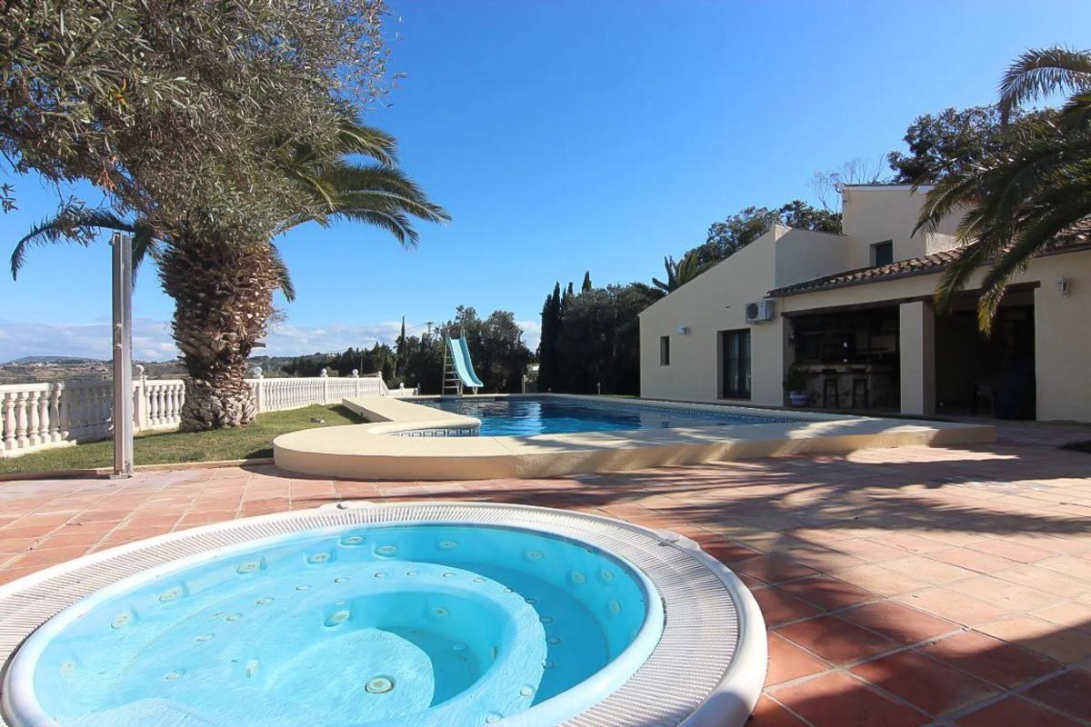 Sale of independent chalet in Benissa pueblo, Benissa
photo 1