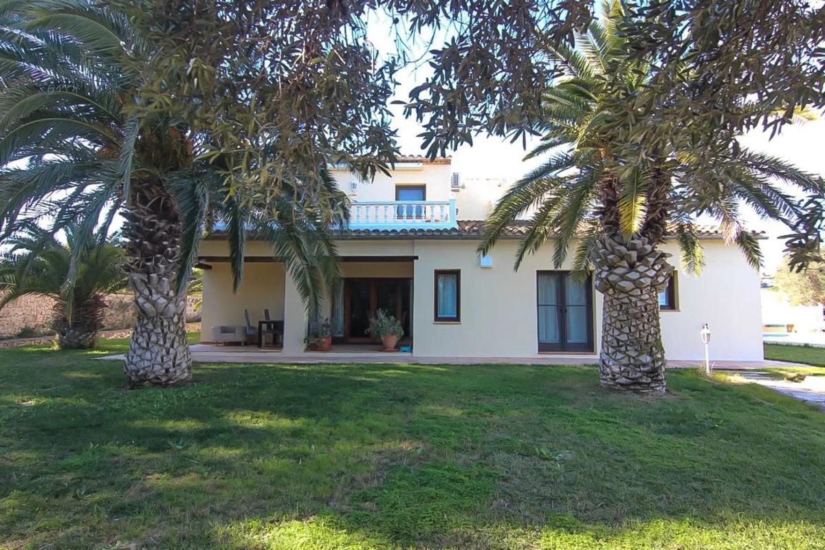 Sale of independent chalet in Benissa pueblo, Benissa
photo 3