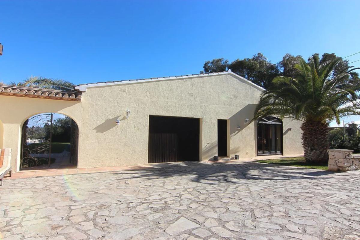 Sale of independent chalet in Benissa pueblo, Benissa
photo 4