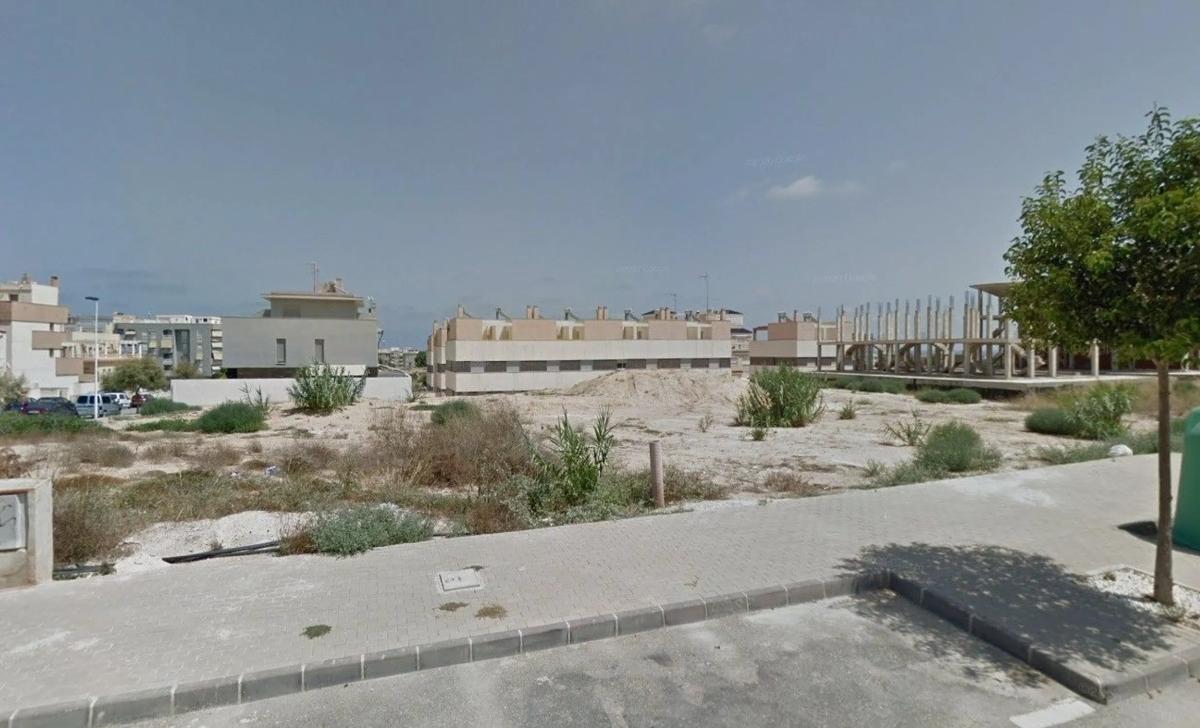 Terreno en venta en Guardamar del Segura, Alicante photo 1