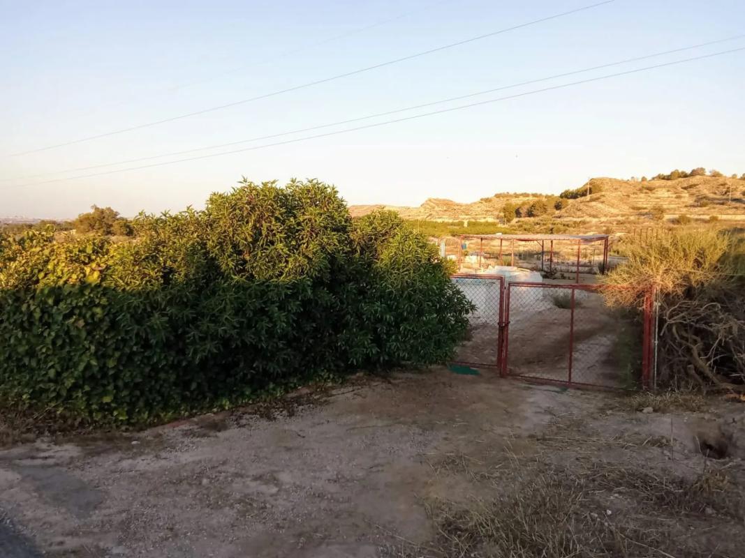 Terreno en venta en Elche / Elx, Alicante photo 1