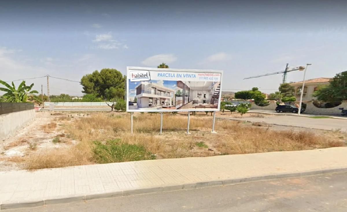 Terreno en venta en Elche / Elx, Alicante photo 2