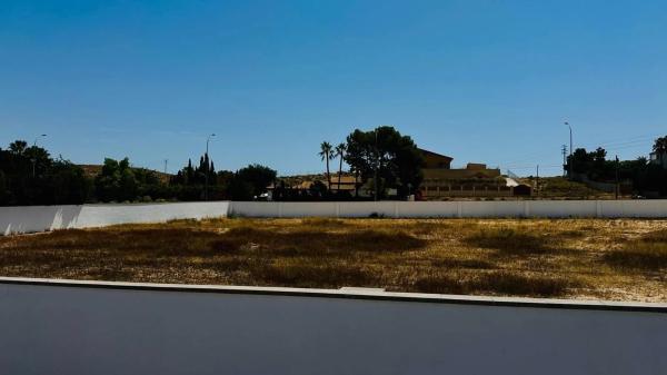 Terreno en calle Azahar thumbnail 1