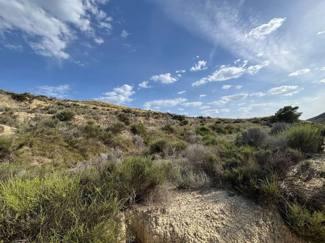 Terreno en venta en Busot, Alicante photo 2