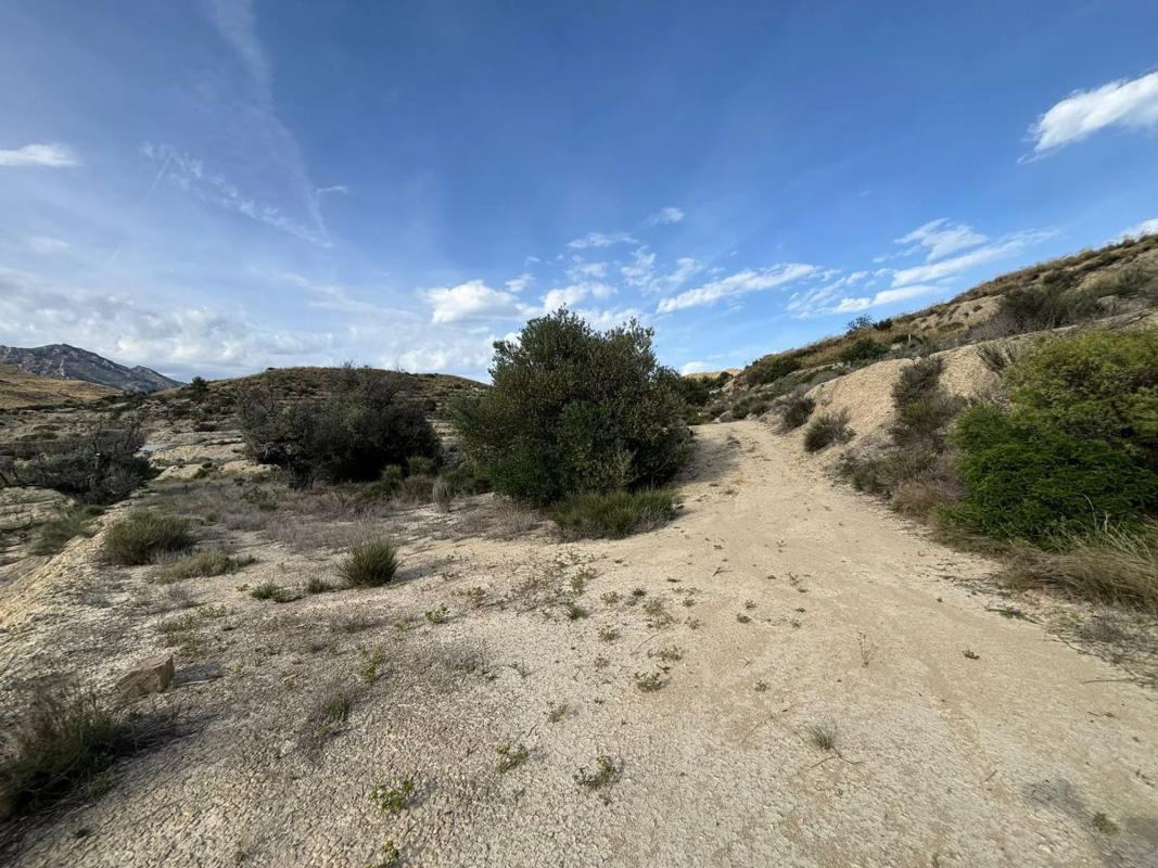 Terreno en venta en Busot, Alicante photo 3