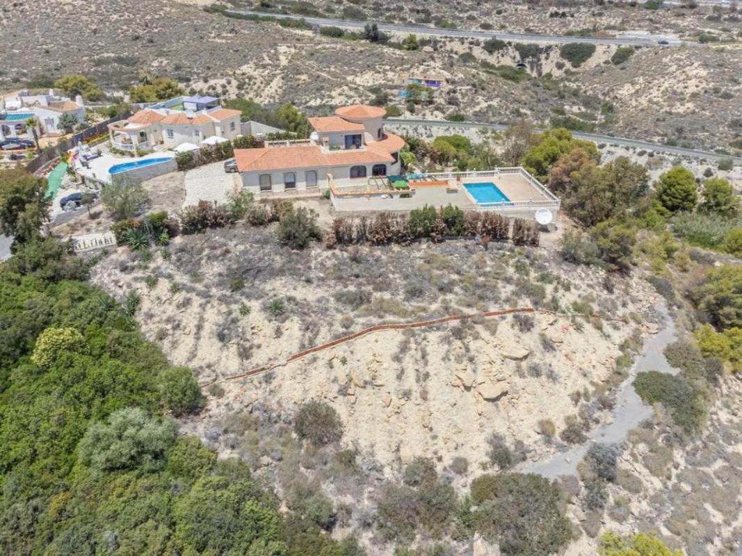 Terreno en venta en El Campello, Alicante photo 2