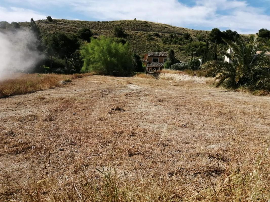 Terreno en venta en Mutxamel, Alicante photo 2