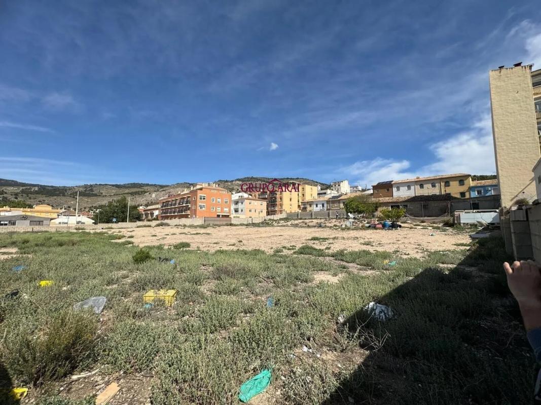 Terreno en venta en Onil, Alicante photo 3