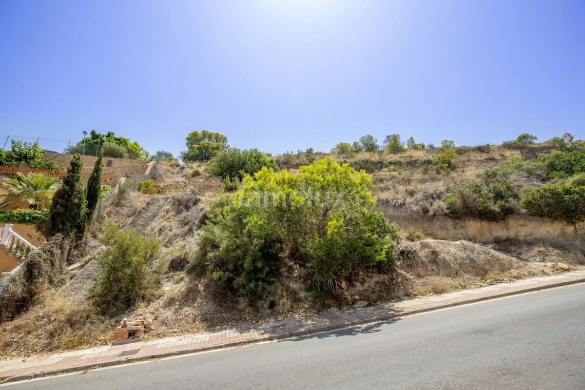 Terreno en venta en El Campello, Alicante photo 2