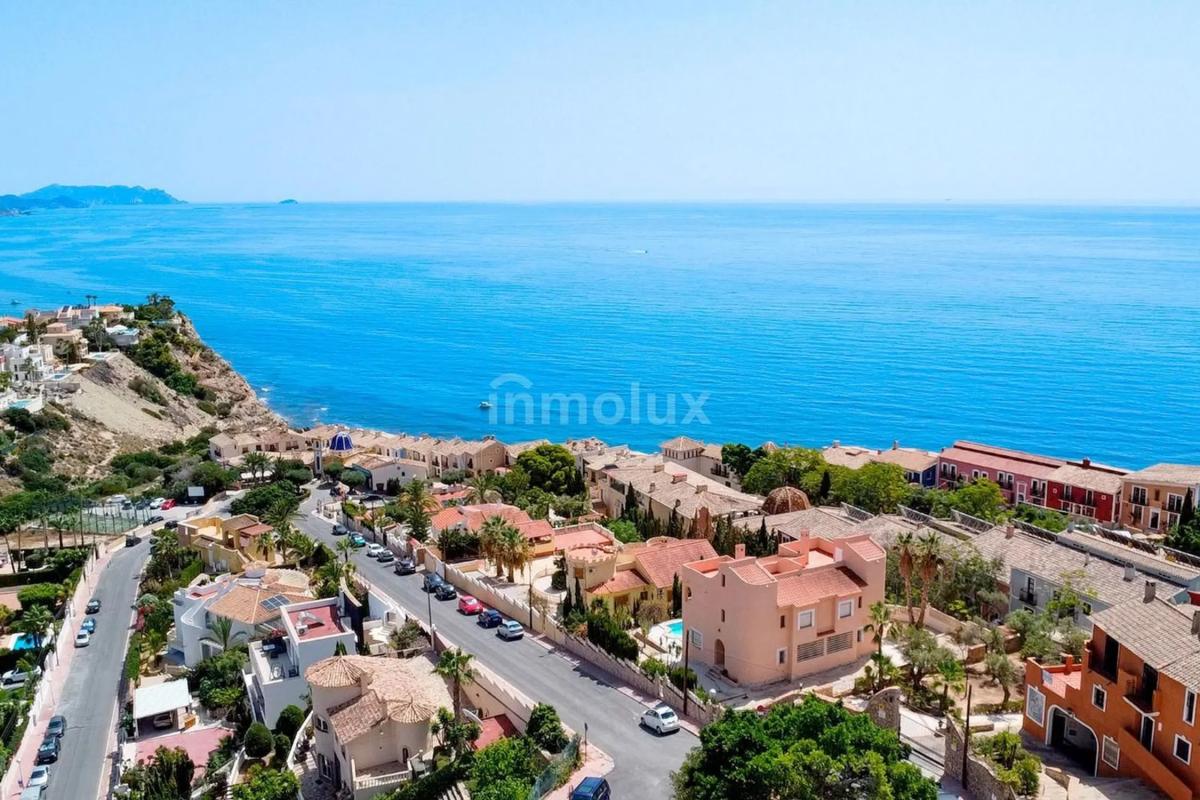 Terreno en venta en El Campello, Alicante photo 3