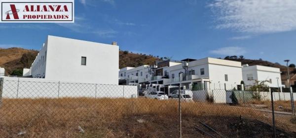 Terreno en Barrio Campanillas photo 2