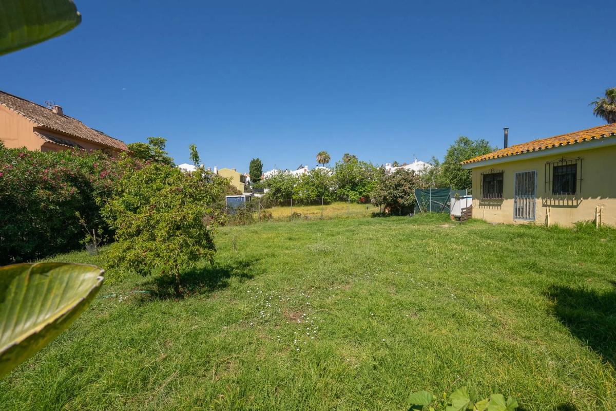 Terreno en venta en Estepona, Malaga photo 4