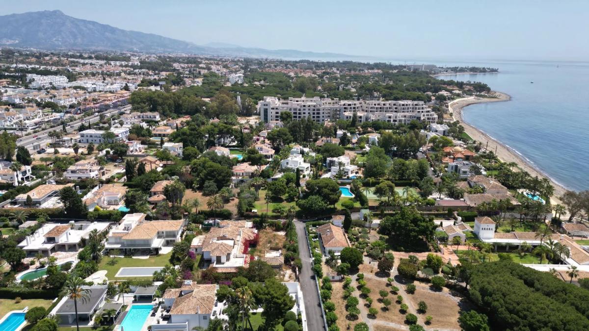 Terreno en venta en Estepona, Malaga photo 4