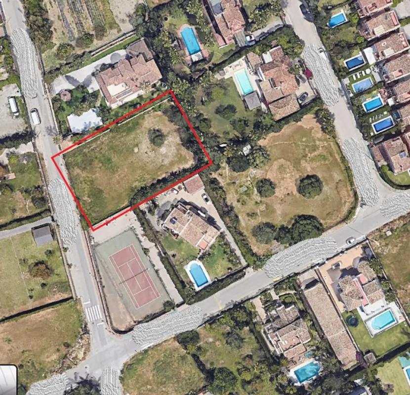 Terreno en venta en Estepona, Malaga photo 3