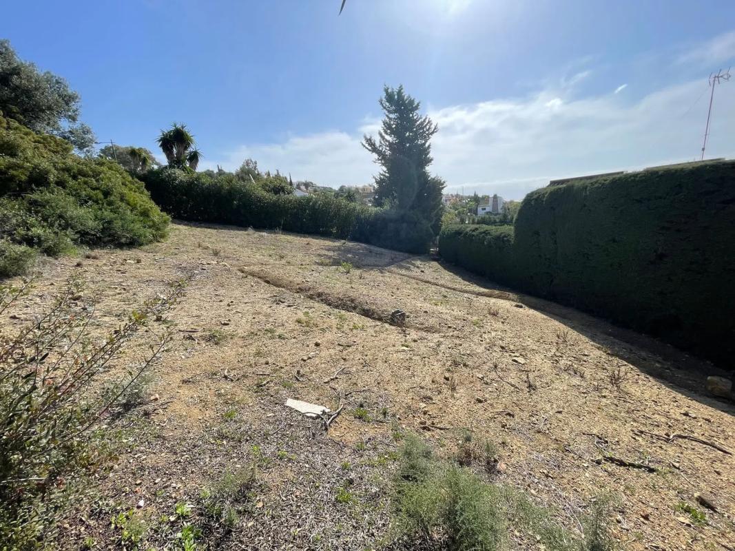 Terreno en venta en Estepona, Malaga photo 2