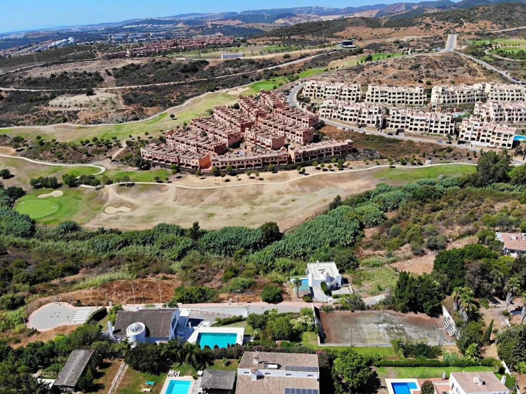 Działka na sprzedaż w Estepona, Malaga photo 2