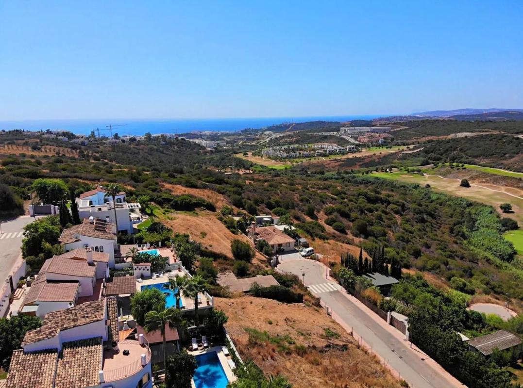 Działka na sprzedaż w Estepona, Malaga photo 3