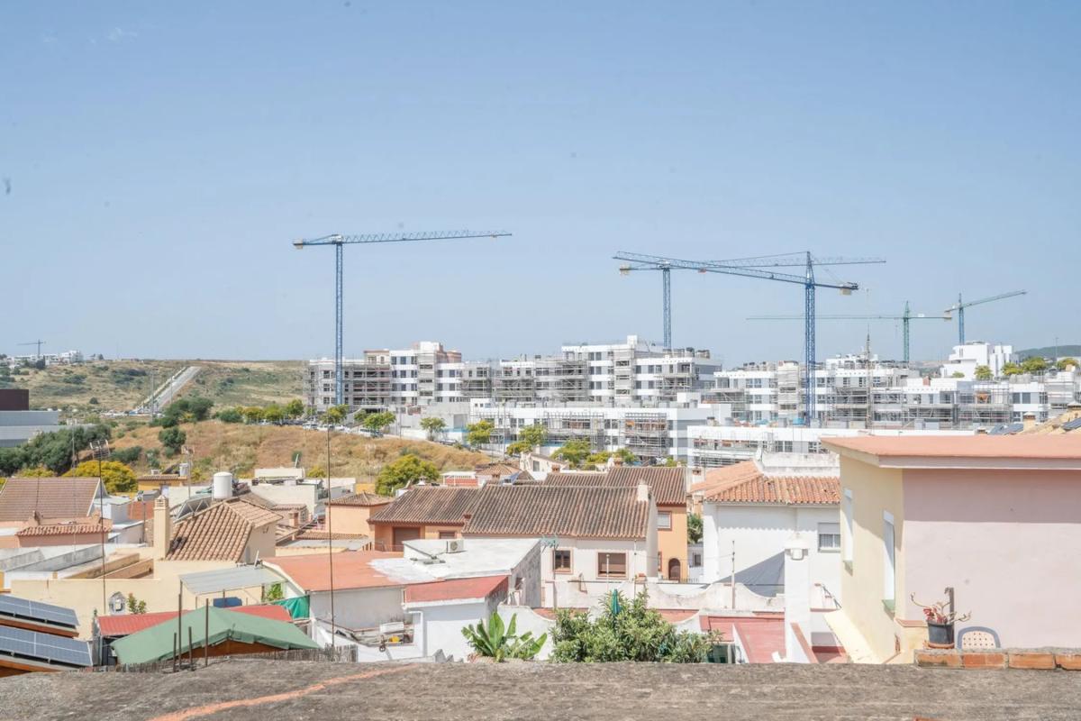 Terreno en venta en Estepona, Malaga photo 1