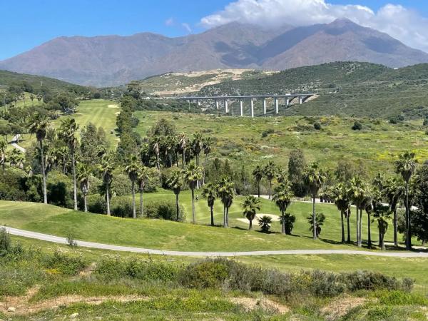 Terreno en Barrio Estepona Golf photo 1