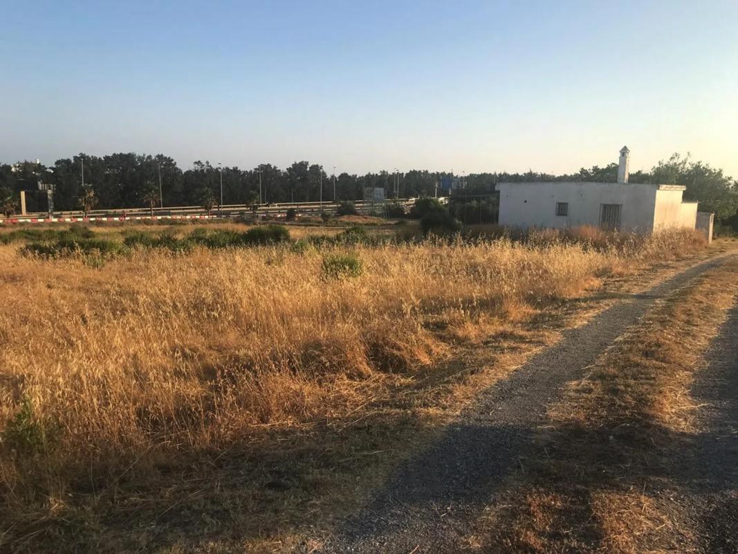 Terreno en venta en Estepona, Malaga photo 1