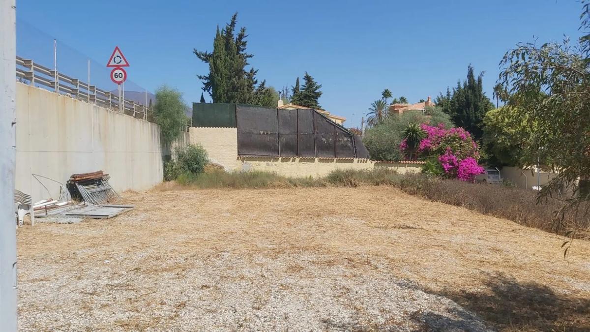 Terreno en venta en Estepona, Malaga photo 2