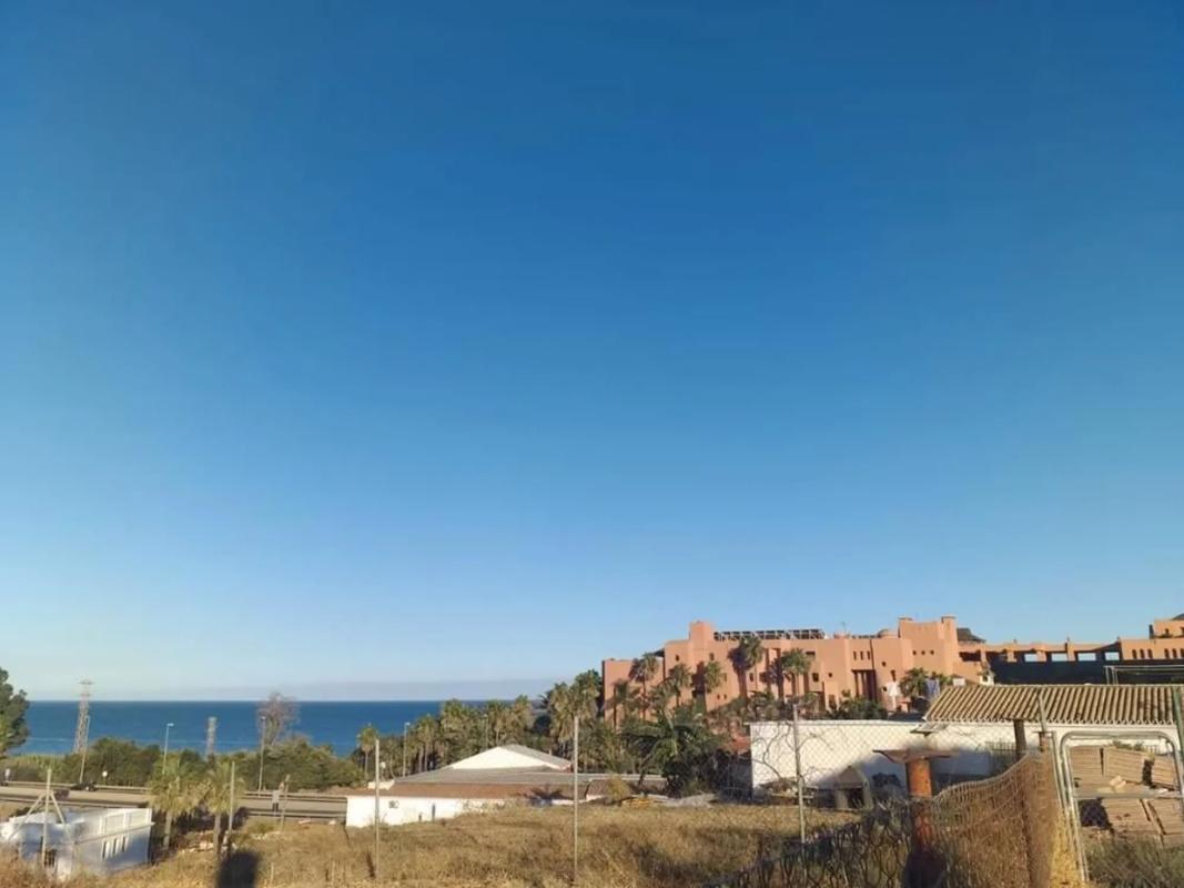 Terreno en venta en Estepona, Malaga photo 1