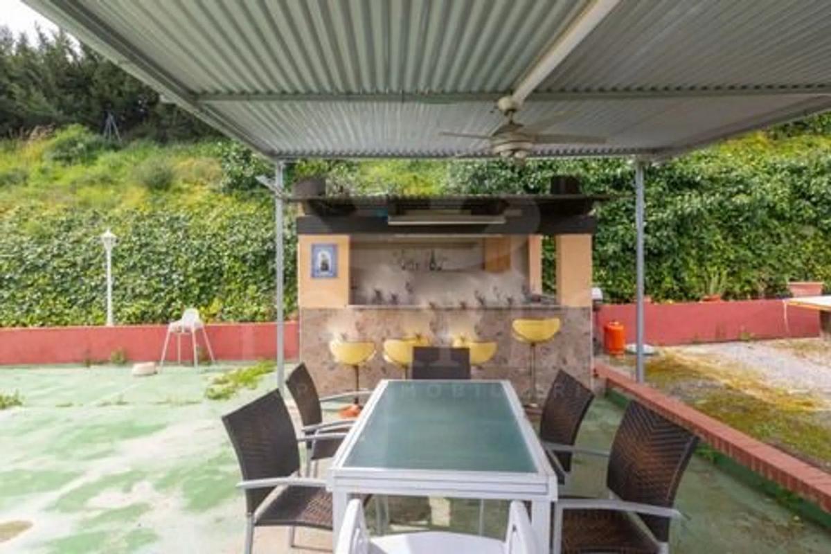 Terreno en venta en Estepona, Malaga photo 1