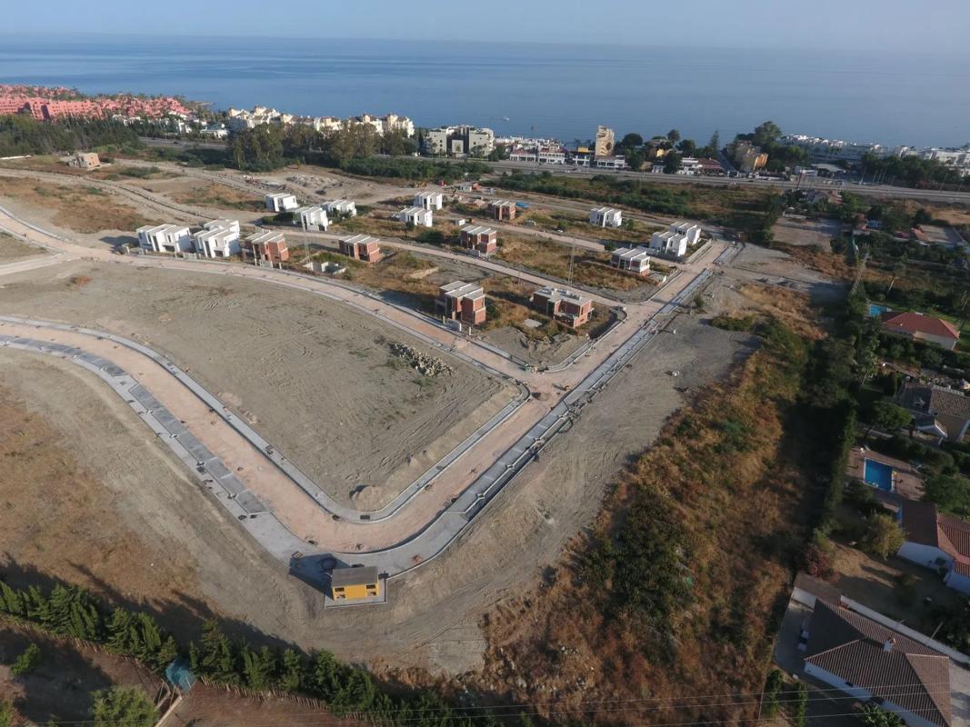 Terreno en venta en Estepona, Malaga photo 4