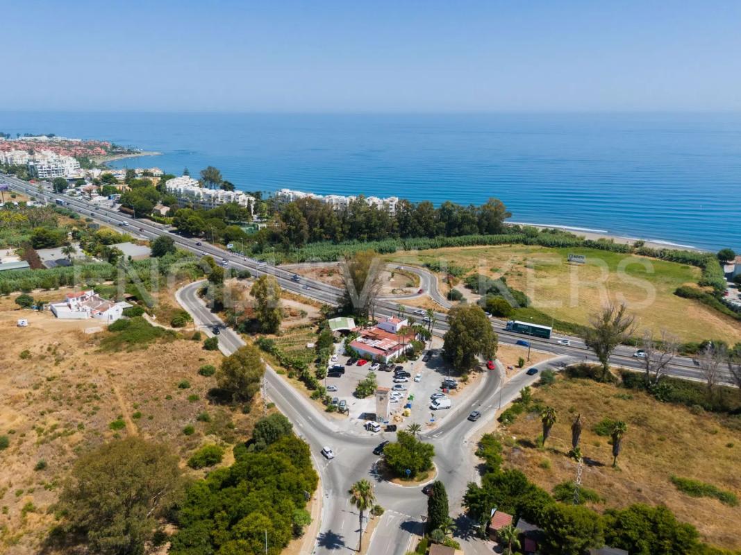 Terreno en venta en Estepona, Malaga photo 2