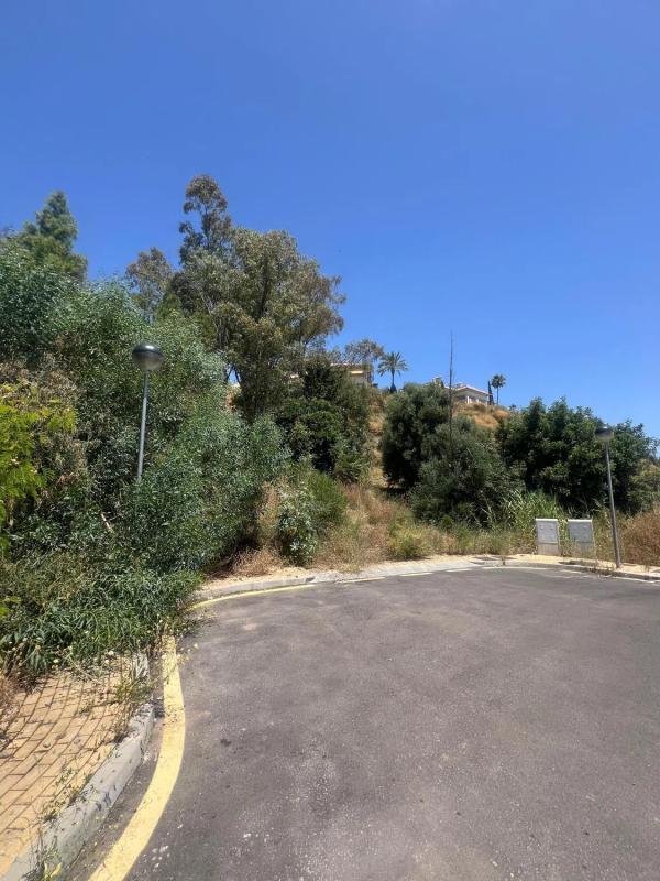 Terreno en venta en Estepona, Malaga photo 2