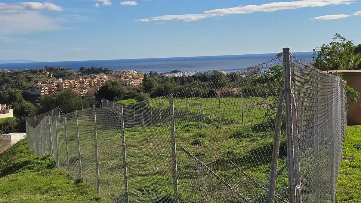 Terreno en venta en Benalmádena, Malaga photo 4