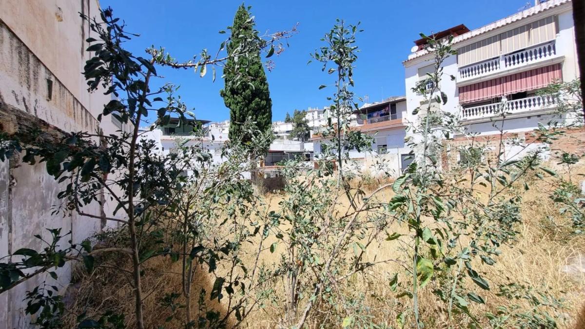 Terreno en venta en Benalmádena, Malaga photo 1